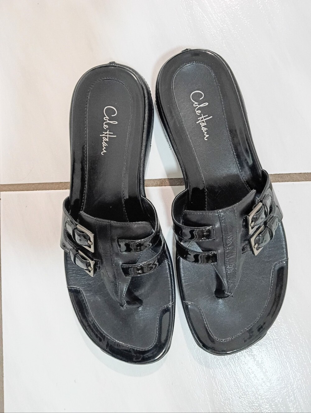 NWT Cole Haan Nike Air Beatrix Black Leather Thong Sandals - Sz 7.5